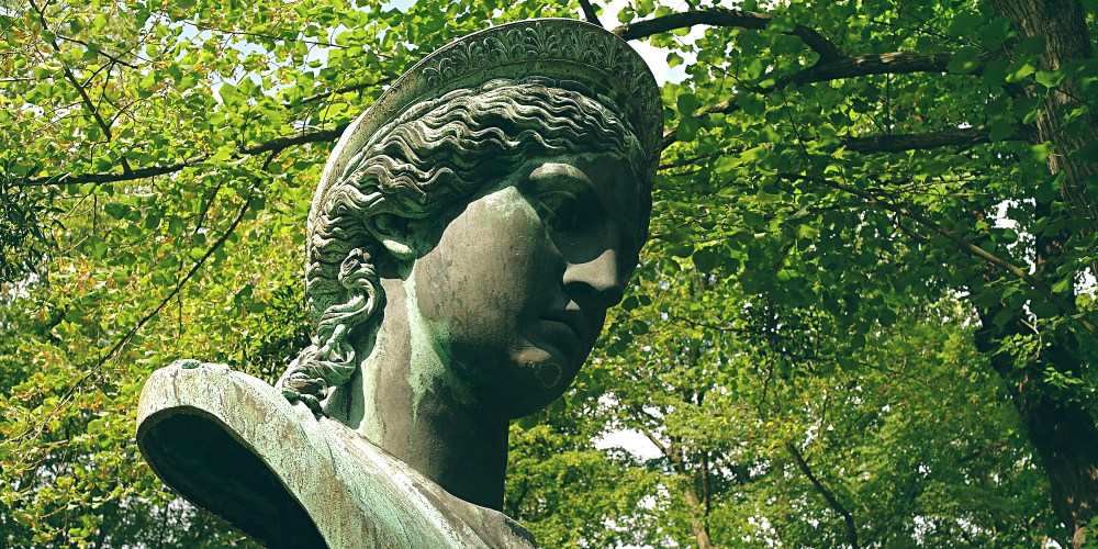 scriptorium_header_046_Pillnitz statue_b