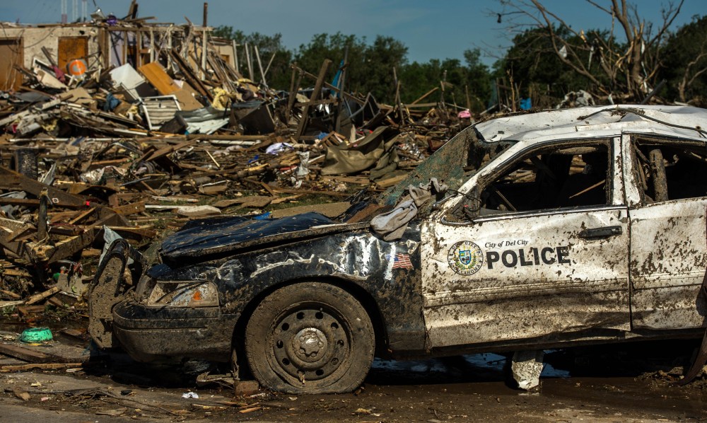 police-destroyed-mistrust-einzelfall-car