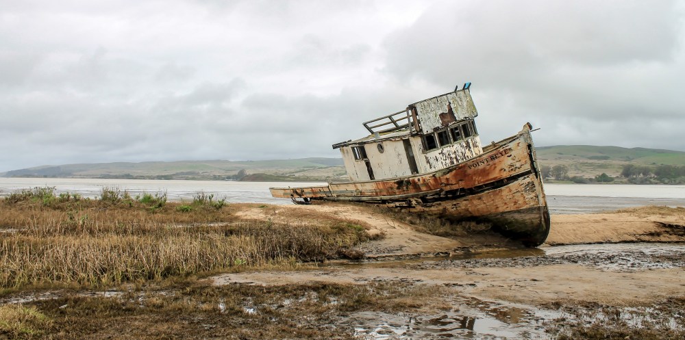 boat-wreck-death-ship-gone_panorama_cinema
