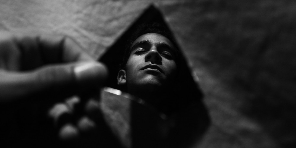 mirror-true-self-reflection-behind-glass-contemplation-questions-no-answers_panorama_cinema