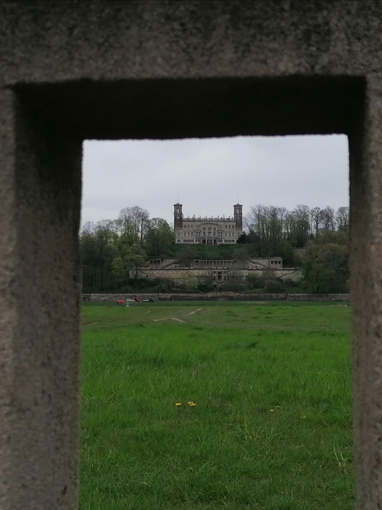 das-Leben-ist-ein-weites-Land_Lingnerschloss_Dresden_1